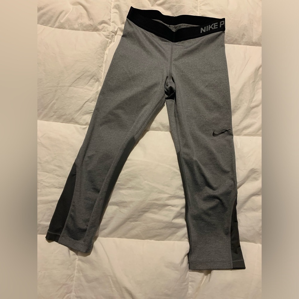 Nike Pro Capris Dri-Fit Two Tone Gray Size Medium